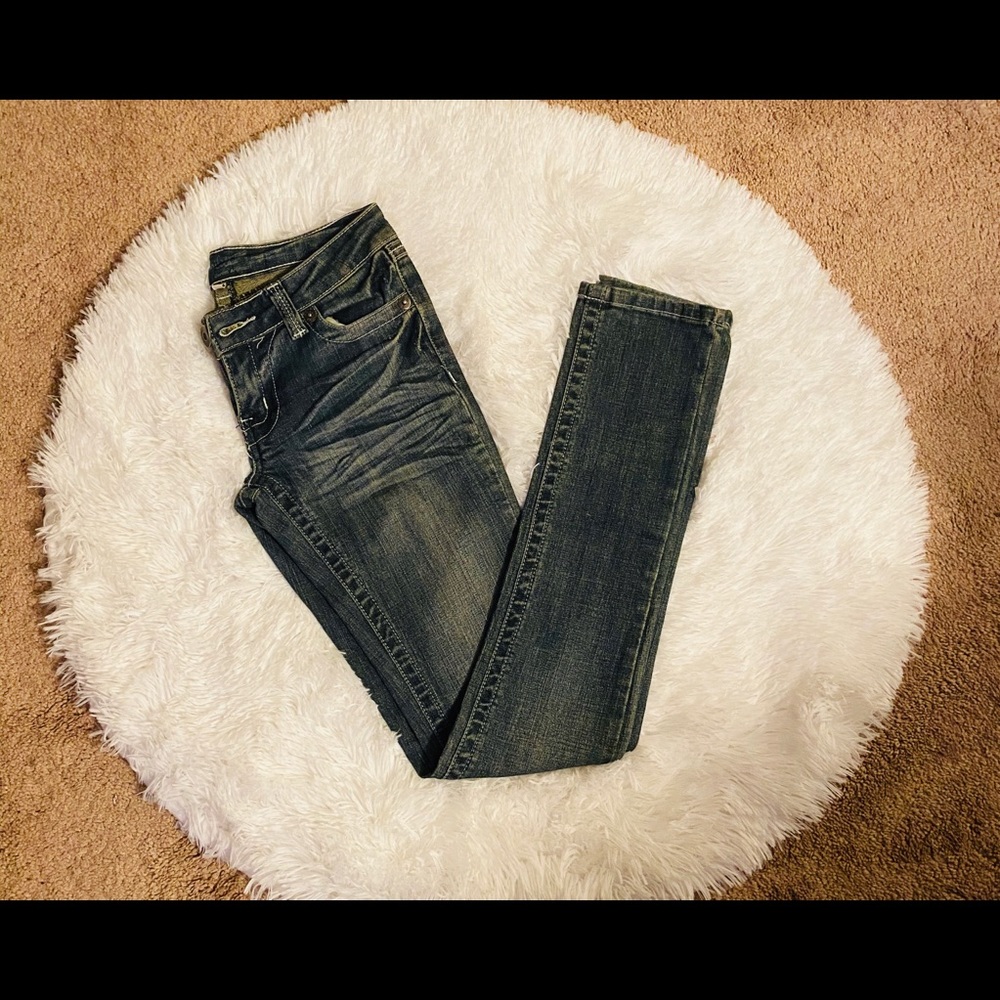 Juniors jeans